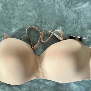 New with tags, maiden form wireless strapless bra, size 40 C nude color